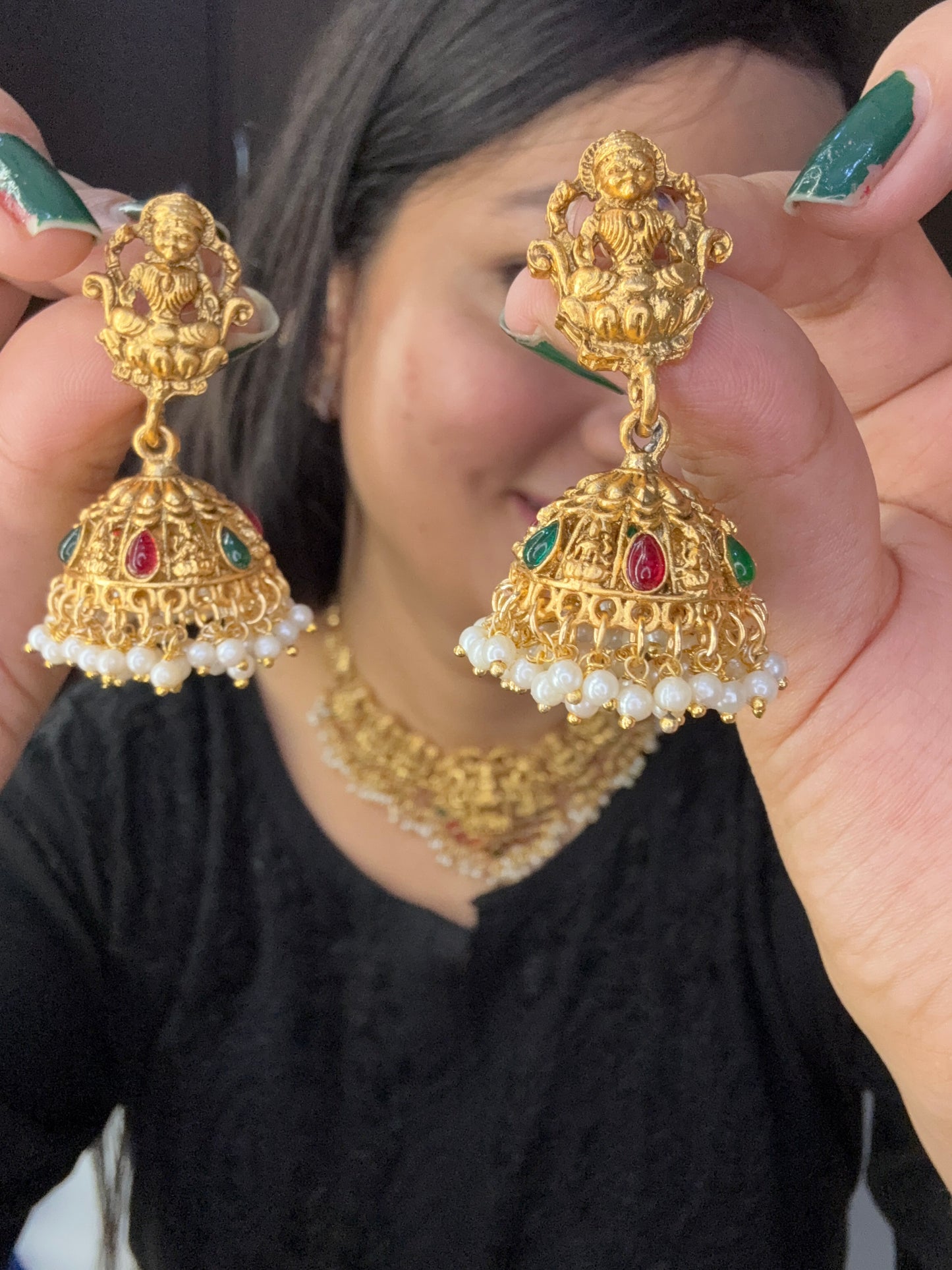 Traditional Set With Earrings